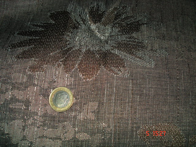 Coton mélangé fleuri beige/noir vendu au m (P392)