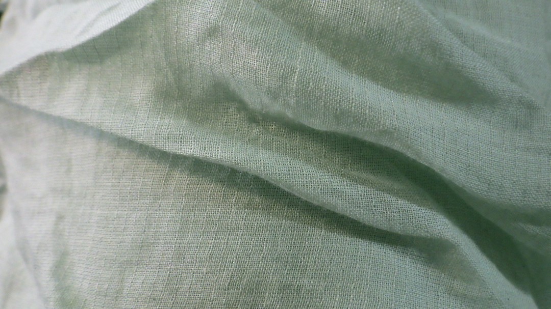 Coton effet froissé vert eau vendu au m(VP1011)